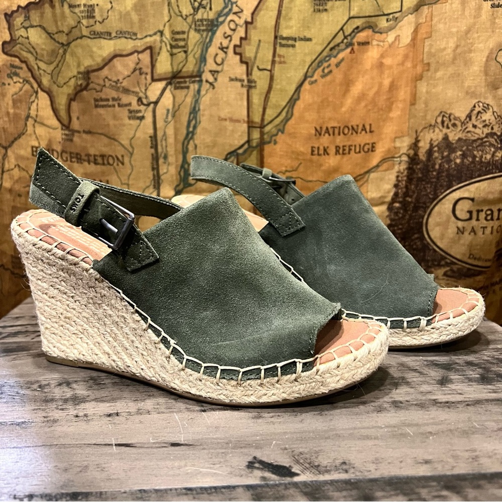 NWOT TOMS wedge sandals
